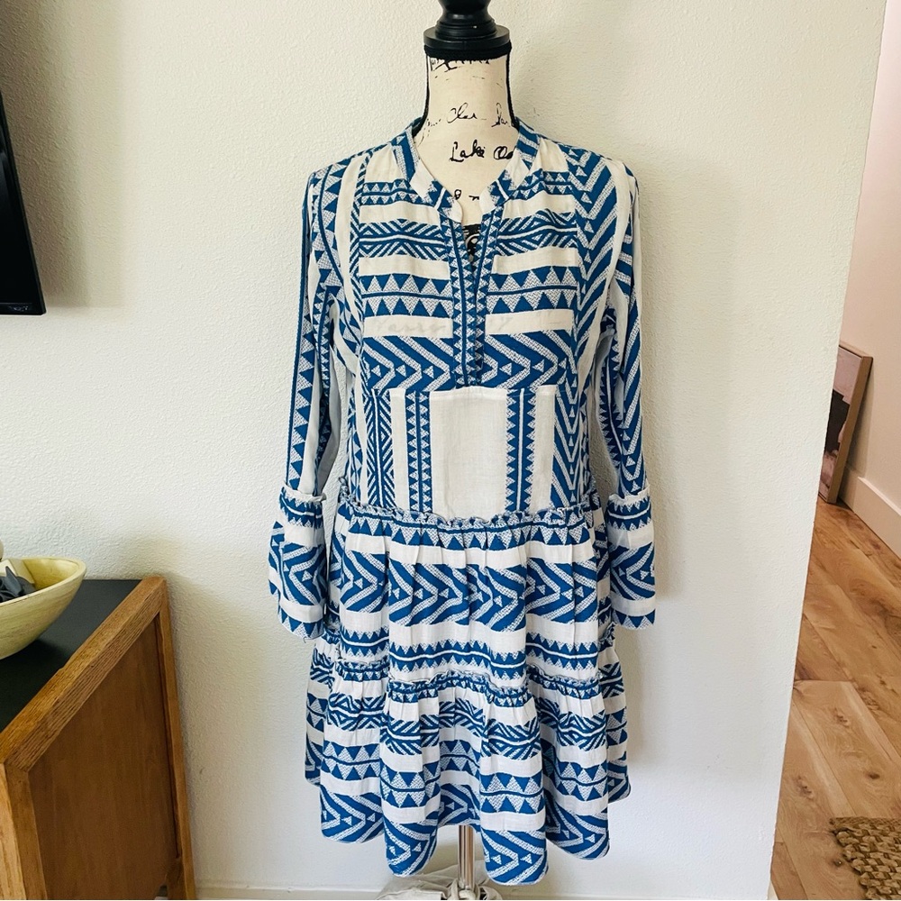 En creme Blue and White Mini Dress - Picture 4 of 13